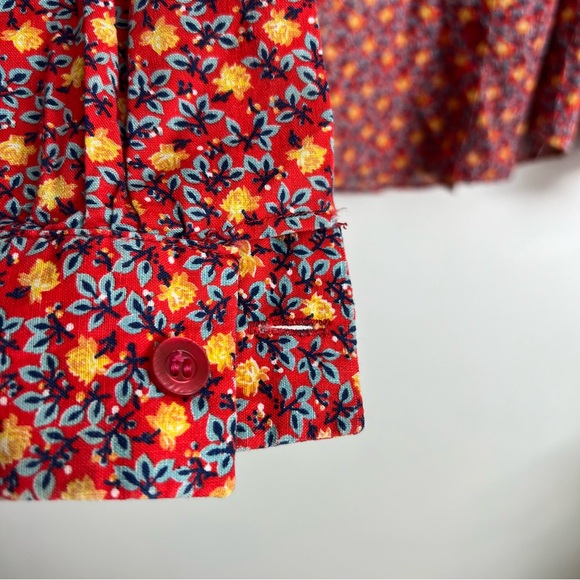 1960s Dagger Collar Kids Floral Button Down Top - Picture 5 of 7
